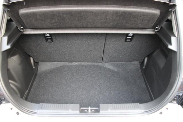 Suzuki SWIFT 1.2 Style Hybrid | ¤ 1.500,- korting! | Direct Leverbaar | 10 jaar garantie |