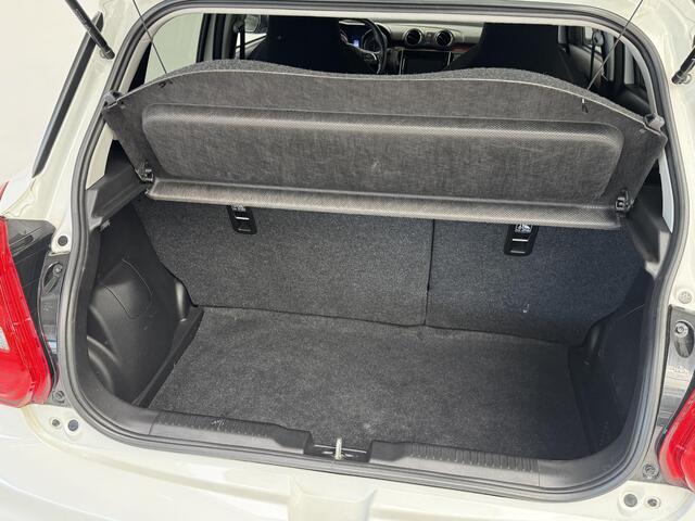 Suzuki SWIFT 1.4 Sport | Navigatie | Camera | Sportstoelen | Lichtmetalen velgen 17" |