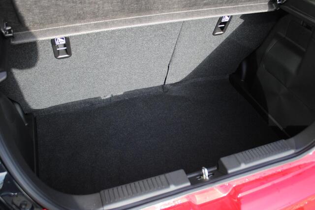 Suzuki SWIFT 1.2 Select Smart Hybrid Navigatie, Cruise Control Adaptief, Achteruitrijcamera, Stoelverwarming