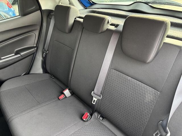 Suzuki SWIFT 1.2 Style Smart Hybrid Allseasonbanden/Navi/Clima