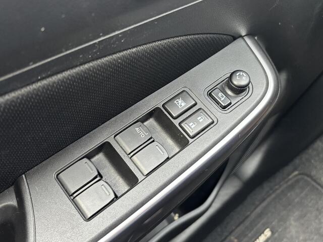 Suzuki SWIFT 1.2 Style Smart Hybrid Allseasonbanden/Navi/Clima