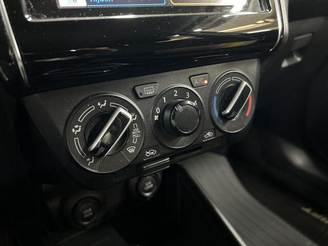 Suzuki SWIFT 1.2 Select Smart Hybrid / Navi / Camera / Adaptive Cruise / Keyless / Stoelverwarming / Carplay