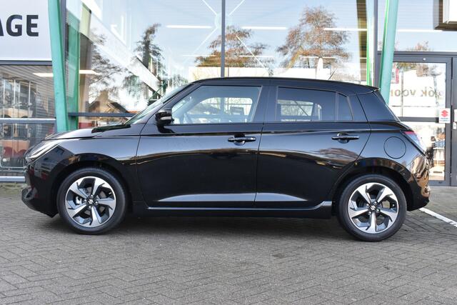 Suzuki SWIFT 1.2 Style Smart Hybrid CVT Automaat 82pk | Demo model | Cruise Control | Achteruitrijcamera | Climate Control | Navigatie |