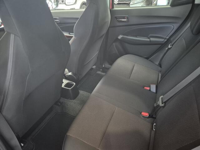 Suzuki SWIFT 1.4 Sport Smart Hybrid [CARPLAY| CLIMA| CAMERA| 17 INCH]