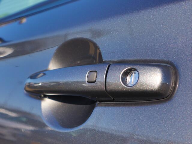 Suzuki SWIFT 1.2 Style Smart Hybrid CVT Automaat | Navigatie | Camera | Stoelverwarming | 10 jaar garantie!