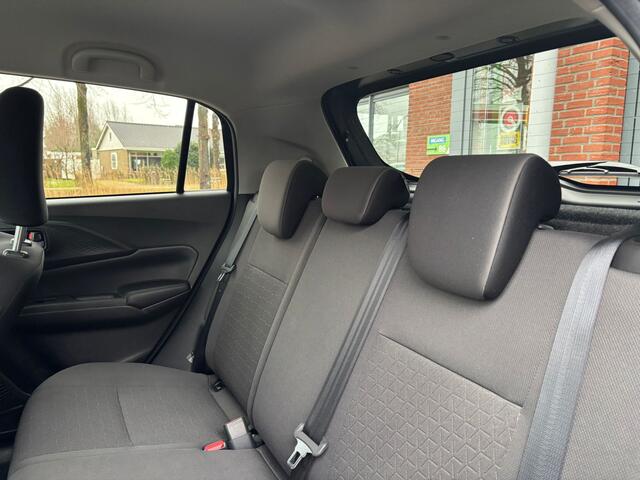 Suzuki SWIFT 1.2 Style Smart Hybrid,Navi,Camera,PDC,