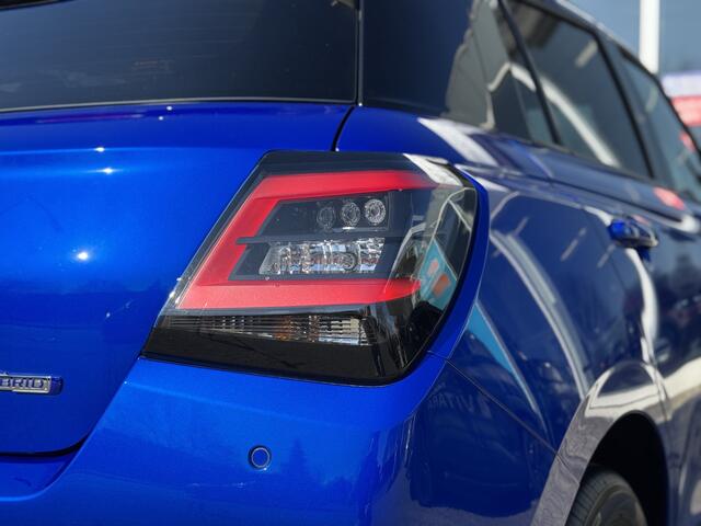 Suzuki SWIFT 1.2 Select Smart Hybrid * Stoelverwarming * Achteruitrijcamera * Apple carplay *