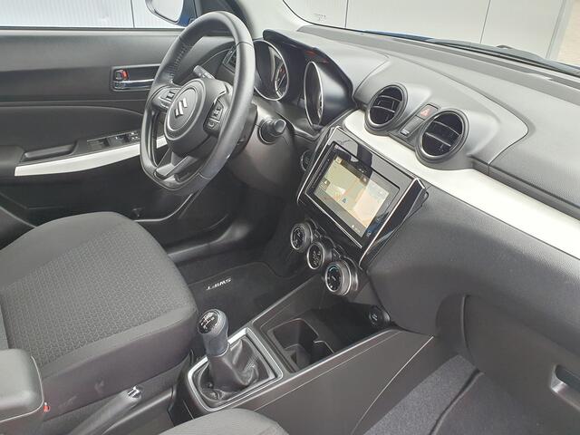 Suzuki SWIFT 1.2 Stijl Smart Hybrid Navigatie, Climate Control, Cruise Control, Keyless Entry, 16"Lm, Achteruitrijcamera
