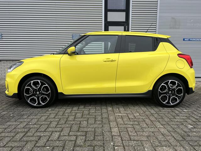 Suzuki SWIFT 1.4 Sport Smart Hybrid | Apple Carplay & Android Auto | Zeer Lage Kilometerstand | Parkeersensoren | Climate Control | Adaptieve Cruise Control