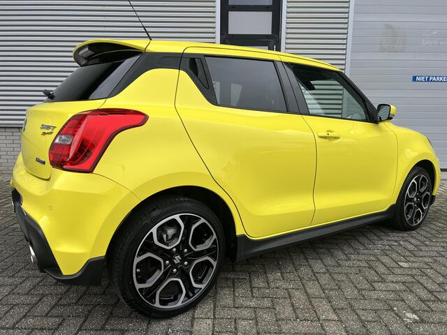 Suzuki SWIFT 1.4 Sport Smart Hybrid | Apple Carplay & Android Auto | Zeer Lage Kilometerstand | Parkeersensoren | Climate Control | Adaptieve Cruise Control