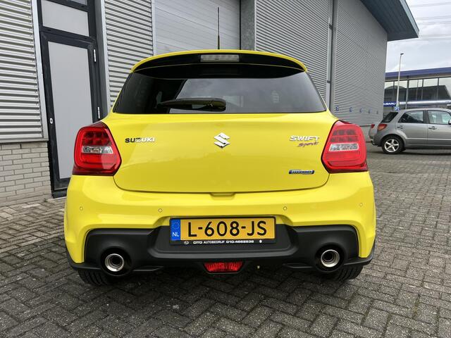 Suzuki SWIFT 1.4 Sport Smart Hybrid | Apple Carplay & Android Auto | Zeer Lage Kilometerstand | Parkeersensoren | Climate Control | Adaptieve Cruise Control