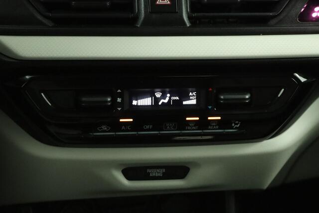 Suzuki SWIFT 1.2 Select Smart Hybrid Automaat | Stoelverwarming | Navigatie | Keyless Entry | Parkeersensoren Achter | Parkeercamera |