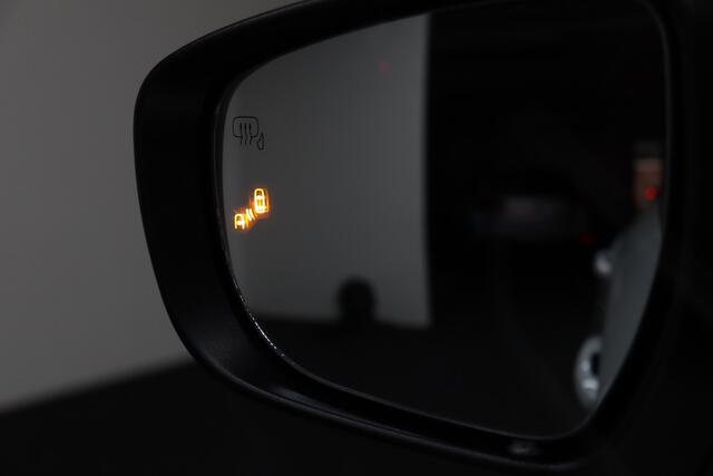 Suzuki SWIFT 1.2 Automaat Style Smart Hybrid | Nieuw uit vooraad Leverbaar! | Adaptive-cruise | Camera | Clima | Parkeerhulp | Navigatie | Apple Carplay & Android Auto | Keyless | Stoelverwarming | Dodehoekdetectie