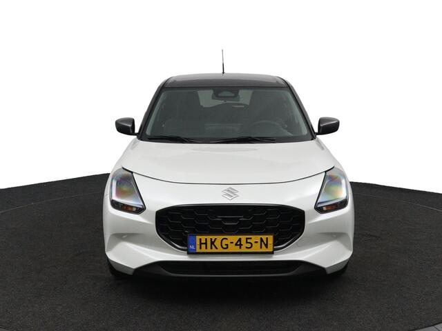 Suzuki SWIFT 1.2 Select Smart Hybrid | Stoelverwarming | Keyless Entry | Navigatie | Parkeersensoren en Camera |