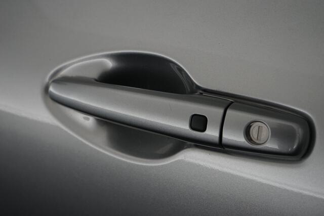 Suzuki SWIFT 1.2 Style Smart Hybrid