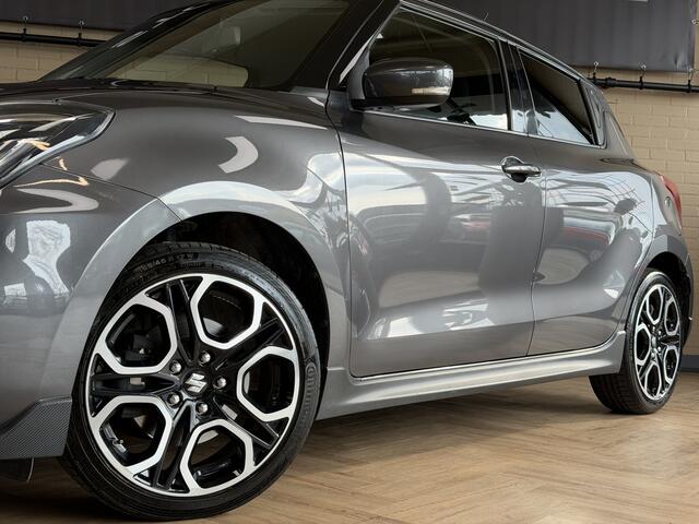 Suzuki SWIFT 1.4 Sport Smart Hybrid | Navi | ACC | 17" | Dodehoek | Carplay | Camera | 100% Onderhouden!