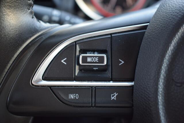 Suzuki SWIFT 1.2 Style Smart Hybrid | Navigatie | Camera | Sensoren | Stoelverwarming | Cruise Control | 16 inch LM