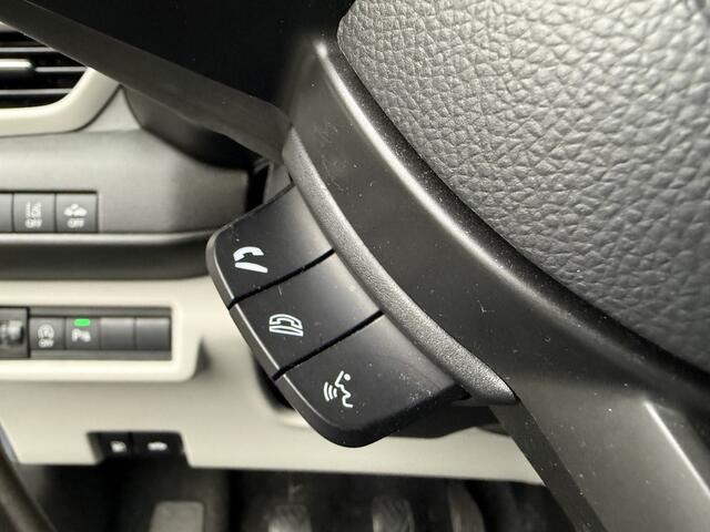 Suzuki SWIFT 1.2 Style Smart Hybrid