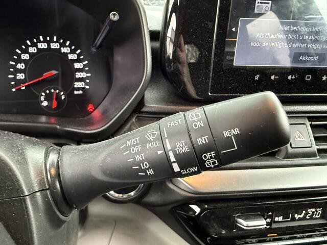 Suzuki SWIFT 1.2 Style Smart Hybrid