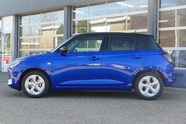 Suzuki SWIFT 1.2 Select Smart Hybrid | Nieuw | Voorraad | Automaat | Navigatie | Camera |