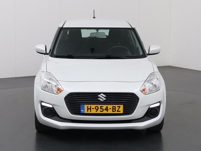 Suzuki SWIFT 1.2 Comfort | Airconditioning | Cruise Control | Bluetooth | Afneembare Trekhaak | LED |