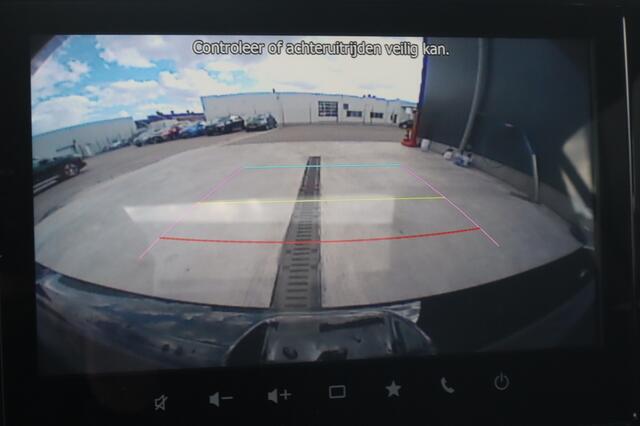 Suzuki SWIFT 1.2 Style Smart Hybrid