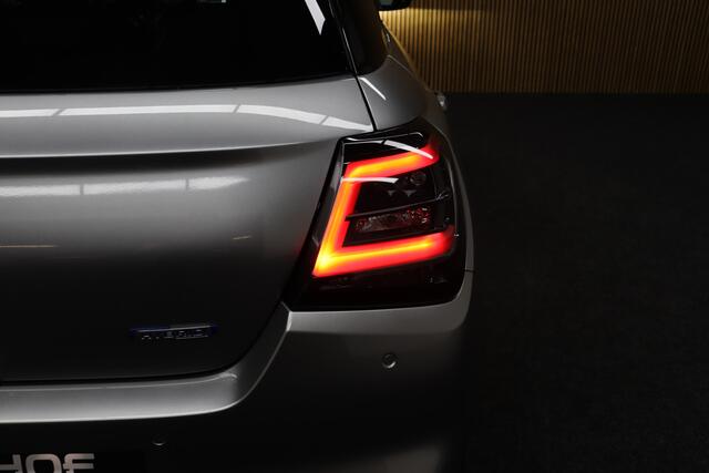 Suzuki SWIFT 1.2 Style Smart Hybrid | ¤ 3.750,- Demo voordeel! | Adaptive-cruise | Apple Carplay & Android Auto | Parkeerhulp | Navigatie | Camera | Clima | Keyless | Stoelverwarming | Dodehoekdetectie