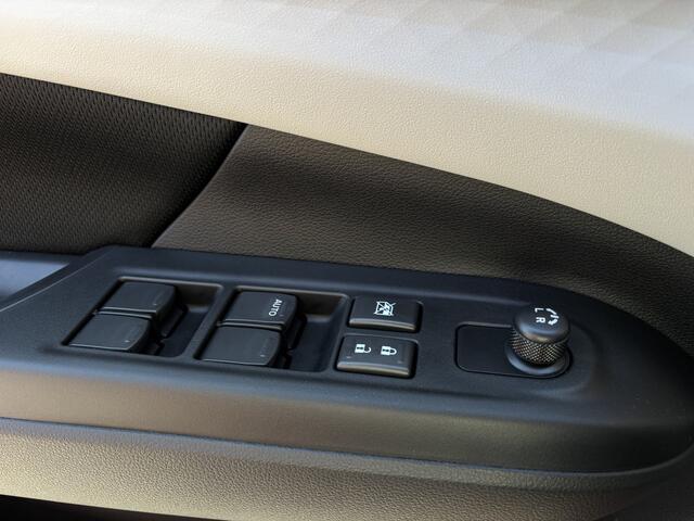 Suzuki SWIFT 1.2 Comfort Smart Hybrid Black Orange Edition/2250 korting