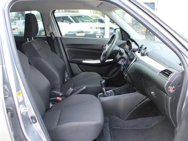 Suzuki SWIFT 1.2 Select Smart Hybrid Navigatie, Multimediasysteem, Airconditioning, Parkeercamera, tot 10 jaar garantie!