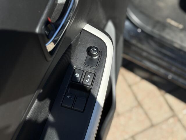 Suzuki SWIFT 1.2 Select Smart Hybrid! met slechts 27.454km!! | ACC | Stoelverwarming | Airco | Bluetooth | PDC Achter | Privacy Glas | LM Velgen | RIJKLAARPRIJS INCL 12 MAANDEN GARANTIE EN BEURT