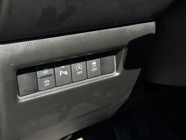 Suzuki SWIFT 1.2 Select Smart Hybrid! met slechts 27.454km!! | ACC | Stoelverwarming | Airco | Bluetooth | PDC Achter | Privacy Glas | LM Velgen | RIJKLAARPRIJS INCL 12 MAANDEN GARANTIE EN BEURT