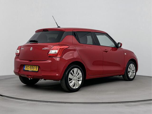 Suzuki SWIFT 1.2 Select Navi Lage KM! | Stoelverwarming | Achteruitrijcamera | Bestuurdersstoel In Hoogte Verstelbaar | Buitenspiegels Elektrisch Verwarmd |