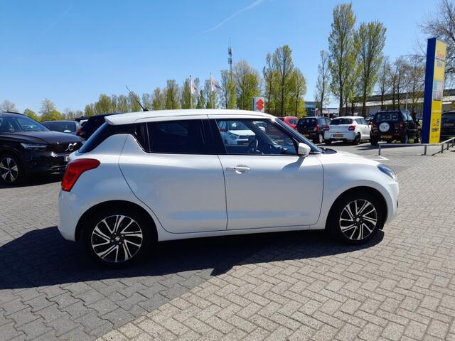 Suzuki SWIFT 1.2 STYLE SMART HYBR. KEYLESS ECC CAMERA CARPLAY NAVI ADD. CRUISE