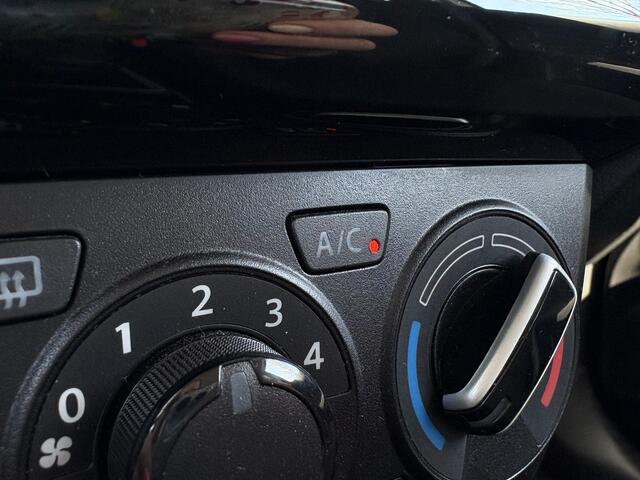 Suzuki SWIFT 1.2 Select Smart Hybrid / Apple CarPlay/Android auto / Automaat / Cruise Control / Stoelverwarming /