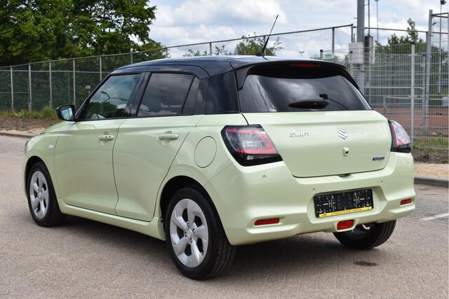 Suzuki SWIFT 1.2 Select Smart Hybrid Navigatie | Camera | Airco | LM Velgen | Stoelverwarming | Automaat |