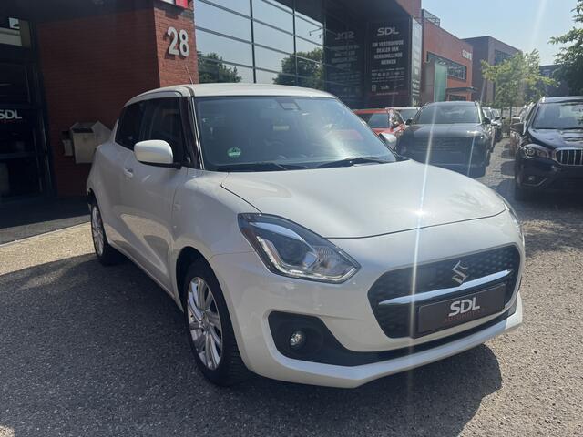 Suzuki SWIFT 1.2 Style Smart Hybrid // APPLE CARPLAY - ANDROID AUTO // STOELVERWARMING // AIRCO // ADAPTIVE CRUISE // PDC //