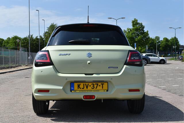 Suzuki SWIFT 1.2 Select Smart Hybrid Navigatie | Camera | Airco | LM Velgen | Stoelverwarming | Automaat |