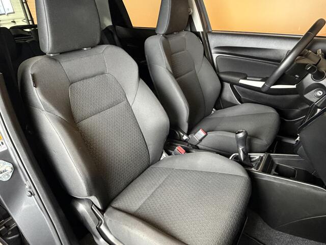 Suzuki SWIFT 1.2 Select dealer onderhouden | navi | achteruitrijcamera | stoelverwarming