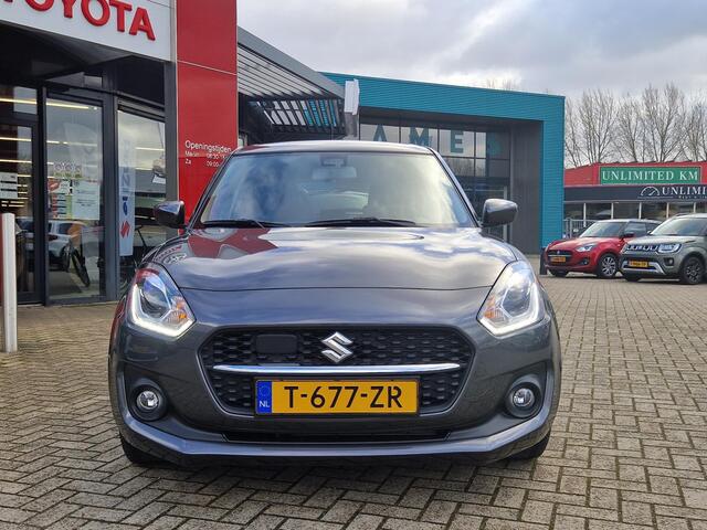 Suzuki SWIFT 1.2 Select Smart Hybrid | Trekhaak | Cruise Control | Camera | PDC | All-Seasonbanden |
