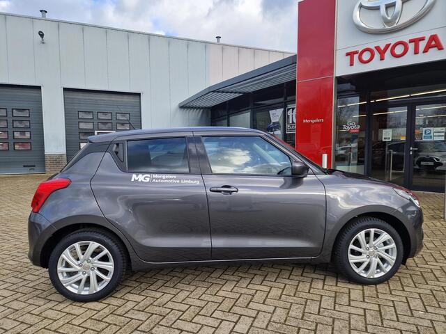 Suzuki SWIFT 1.2 Select Smart Hybrid | Trekhaak | Cruise Control | Camera | PDC | All-Seasonbanden |