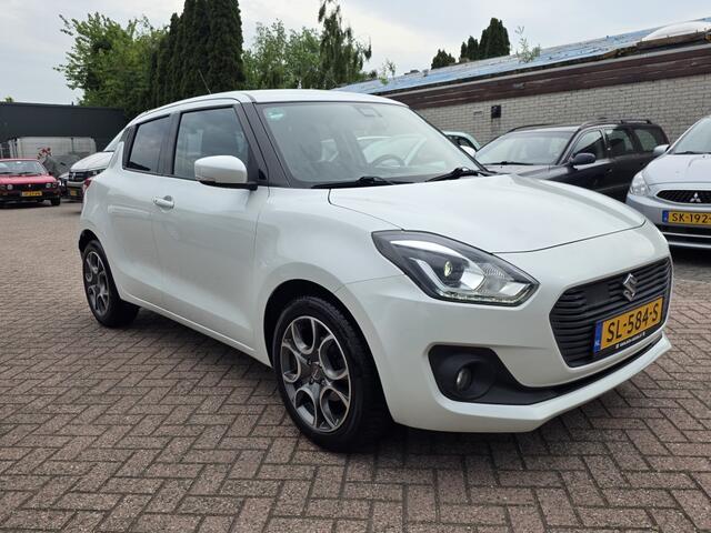Suzuki SWIFT 1.2 Stijl navi, keyless, xenon, stoel verw, apple/andriod