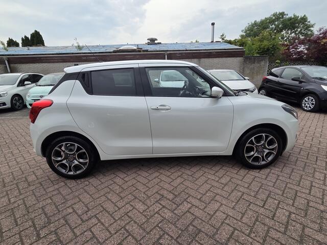 Suzuki SWIFT 1.2 Stijl navi, keyless, xenon, stoel verw, apple/andriod