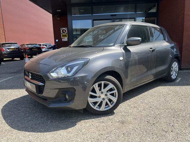 Suzuki SWIFT 1.2 Style Smart Hybrid // ADAPT. CRUISE // LED // DODEHOEK // STOELVERWARMING // CAMERA+SENSOREN // APPLE-ANCROID AUTO //