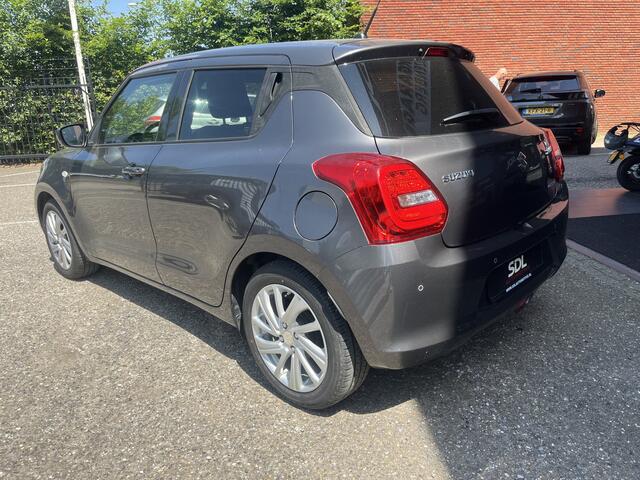 Suzuki SWIFT 1.2 Style Smart Hybrid // ADAPT. CRUISE // LED // DODEHOEK // STOELVERWARMING // CAMERA+SENSOREN // APPLE-ANCROID AUTO //