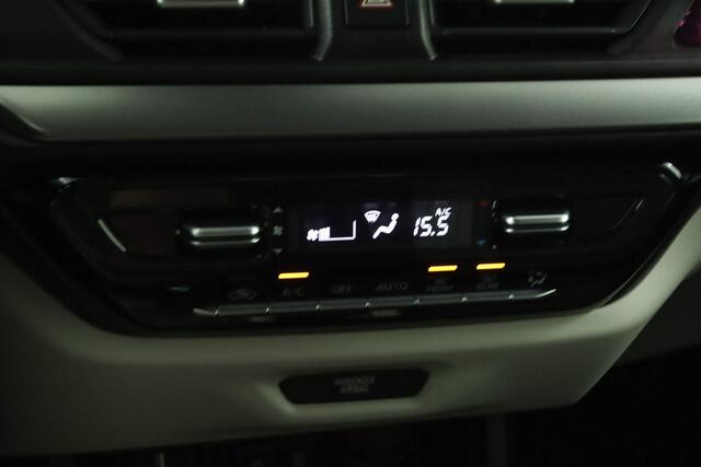 Suzuki SWIFT 1.2 Style Smart Hybrid | Automaat | Climate control | Cruise control adaptive | Navigatie | Stoelverwarming | Apple carplay, Android auto | Camera |