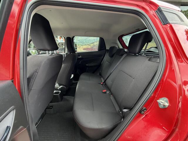 Suzuki SWIFT 1.2 Select Smart Hybrid | Adaptieve Cruise Control | Achteruitrijcamera met sensoren achter | BSM | Carplay | Navigatie | Trekhaak afneembaar