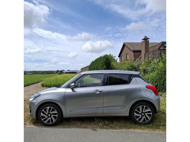 Suzuki SWIFT 1.2 Comfort Smart Hybrid Verwarmde stoelen, Trekhaak, Sportvelgen