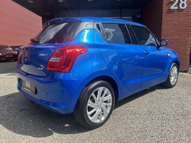 Suzuki SWIFT 1.2 Style Smart Hybrid // CAMERA // APPLE CARPLAY - ANDROID AUTO // STOELVERWARMING // AIRCO // ADAPTIVE CRUISE // PDC // TREKHAAK!!