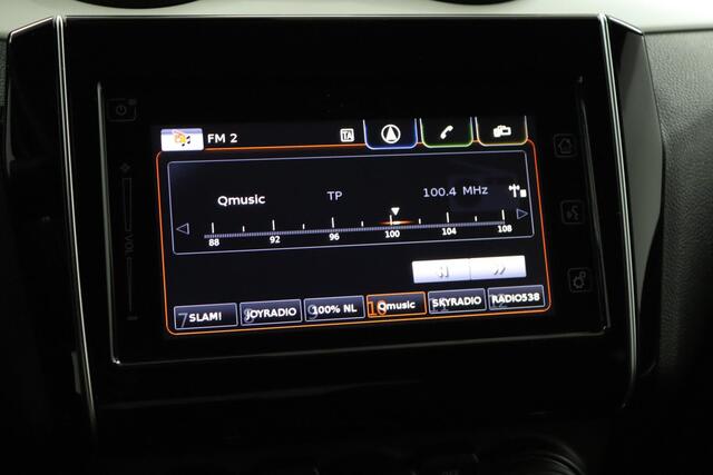 Suzuki SWIFT 1.2 Stijl Smart Hybrid | Climate Control | Stoelverwarming | Lichtmetalen Velgen | Camera |