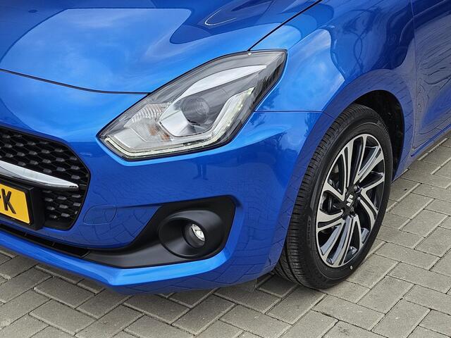 Suzuki SWIFT 1.2 Style Two-Tone Smart Hybrid Carplay Cam ECC